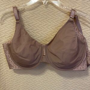Olga Smooth Underwire Bra in Taupe Mauve